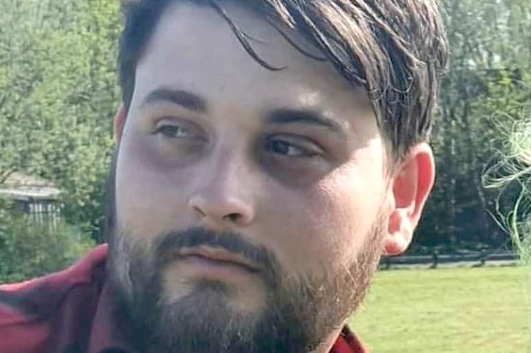 A police spokesperson said: “We are concerned for the welfare of 28-year-old Liam, reported missing from the Carmarthen area this morning Monday, March 31.