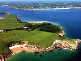Tenby RNLI rescues injured person on Caldey Island