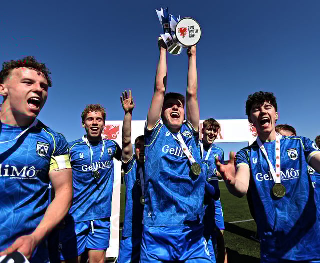 Historic cup win for Bluebirds