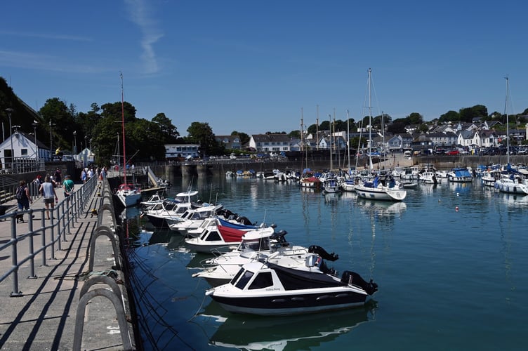 Saundersfoot village
