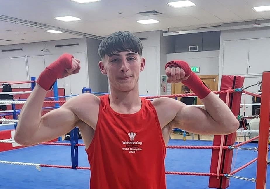 Frankie crowned Tenby Sharks' first Welsh Boxing Champion