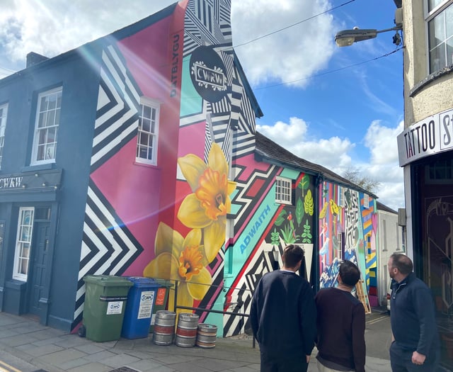CWRW venue unveils vibrant mural celebrating local culture