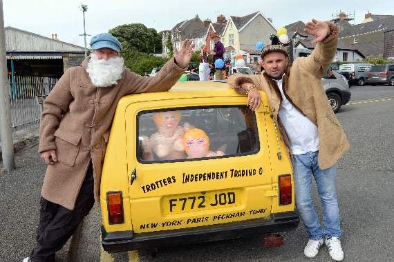 Enter a float at Tenby Firefighters Carnival
