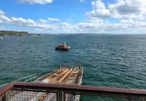 Tenby RNLI and Coastguard aid Caldey Island rescue