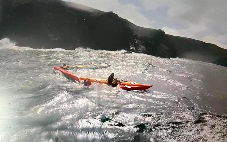Kayakers in difficulty at Abereiddi Bay