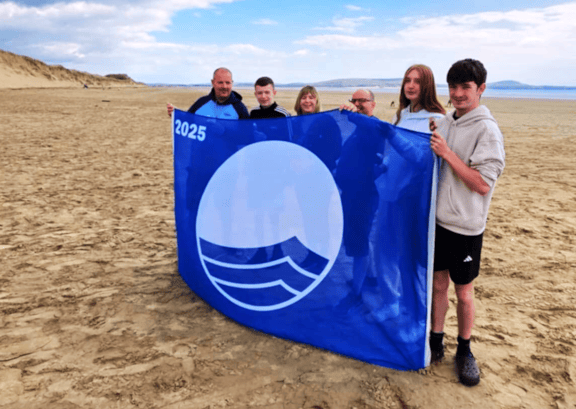 Carmarthenshire County Council is proud to announce that Cefn Sidan Beach, located within Pembrey Country Park, has once again been awarded the prestigious Blue Flag status for another year. 