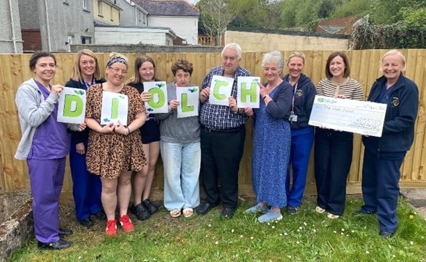 Family raise £750 at Saundersfoot swim in memory of 14-year-old