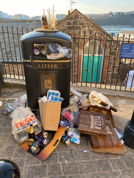 Issues with tackling litter that continues to blight Tenby’s street and beaches were once again raised by local councillors at their recent meeting - as the seaside town heads into another holiday season - with certain ‘hotspots’ being highlighted, and discussions around holiday let occupants still clearly being encouraged to use public bins to dump their domestic rubbish in.