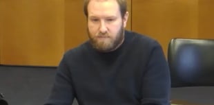 Council's Deputy Leader survives vote of no confidence call