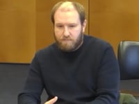 Council's Deputy Leader survives vote of no confidence call