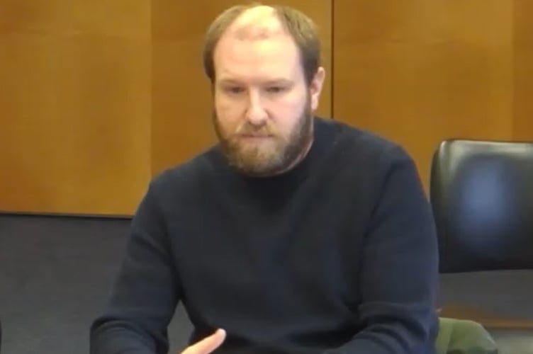 Pembrokeshire County Council has rejected a vote of no confidence in Deputy Leader Paul Miller over allegations of bias in Welsh education comments.