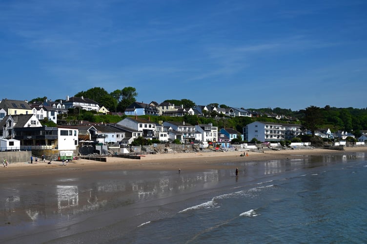 Saundersfoot sea front