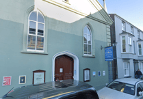 Welcome to the Old Chapel, Tenby: Family service, Bible teaching, Coffee shop