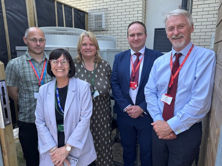 Deputy First Minister with responsibility for Climate Change and Rural Affairs, Huw Irranca-Davies, recently visited Ysgol Brynhyfryd in Denbighshire. The school received more than £185,000 in grant funding through the Welsh Government’s Low Carbon Heat Grant in 2023 to install heat pumps and solar panels, saving the school an estimated 28 tonnes of carbon emissions annually.