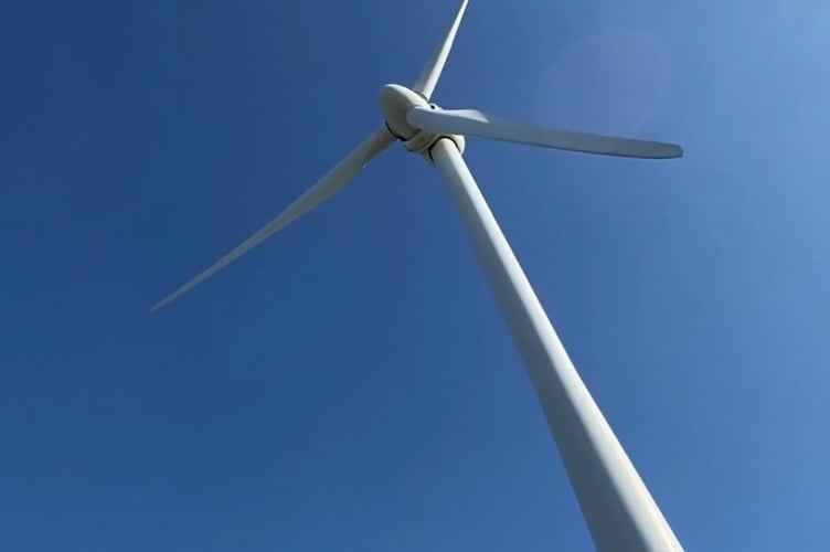 New plans for a replacement wind turbine in Pembrokeshire have been submitted after previous objections and concerns were raised.
