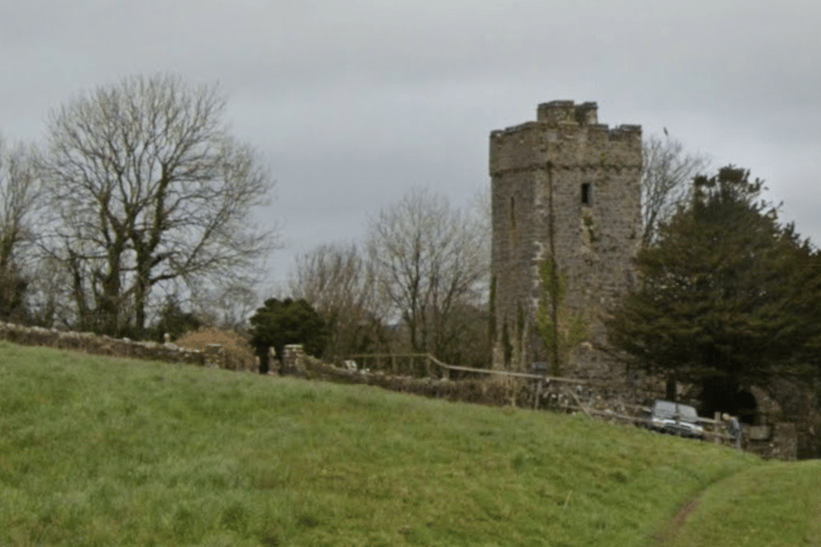 St Elidyr’s Churchyard, Crunwere