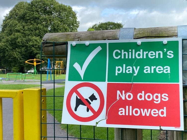 No dogs sign - Children’s play area, Pembroke Dock Memorial Park