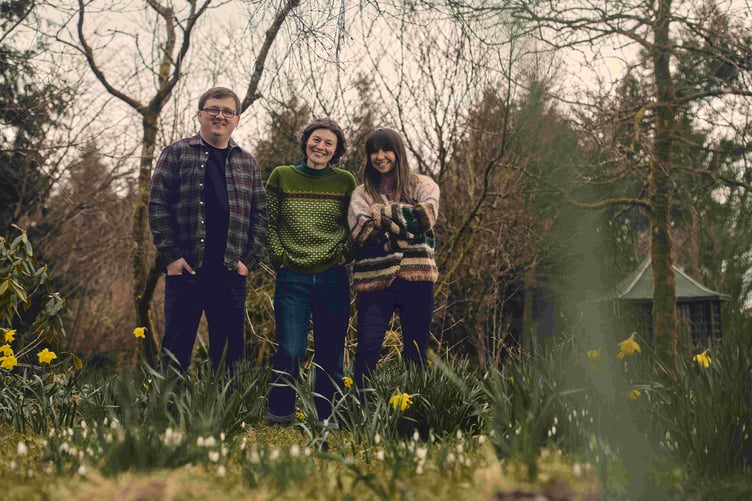 Garddio: Adam Jones, Meinir Gwilym and Sioned Edwards