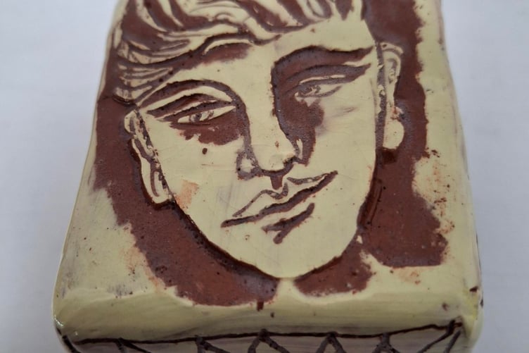 Hilary Bryanston Box