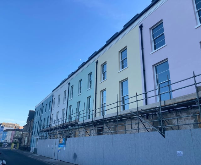 Former Fourcroft Hotel in Tenby unveils its new colours