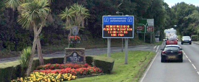 Welcome to Tenby sign