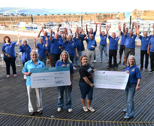 Saundersfoot Rotary Club donates £1,000 to local charities