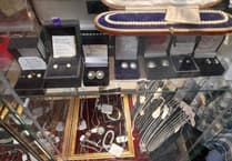 High-value jewellery theft at Malt House Antiques in Narberth