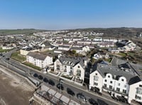 Seaside holiday cabin to remain as seasonal accommodation