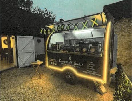 An application which had been submitted to Pembrokeshire County Council, from an applicant who wished to place a hot dog vendor in front of the historic town walls, opposite the fire station, came before members of Tenby Town Council at their recent meeting.