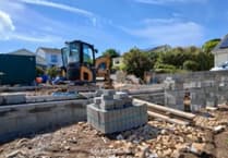 Fishguard rebuild approved amid safety fears