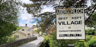 Mixed reactions to Carmarthenshire wind farm