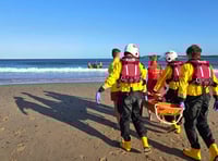 Tenby RNLI in 'tombstoning' safety drill
