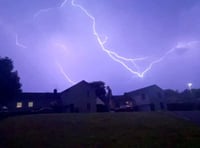 WATCH: Tenby & Saundersfoot light up with spectacular 'lightning show'