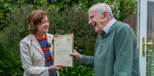 Wales' First Minister honours Saundersfoot veteran on VJ Day