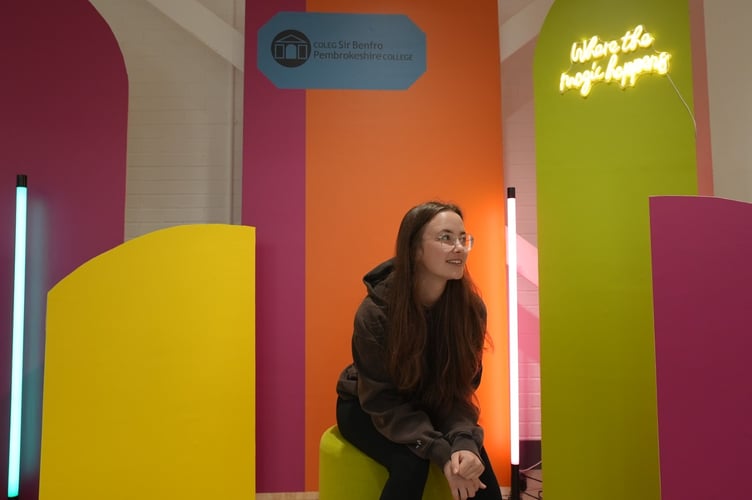 Huge well done to Nyan, a past Henry Tudor student, on smashing her A-levels with an amazing A*, A, C in her studies in Psychology, Biology and Chemistry!