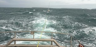 Angle RNLI rescues yacht near Skomer