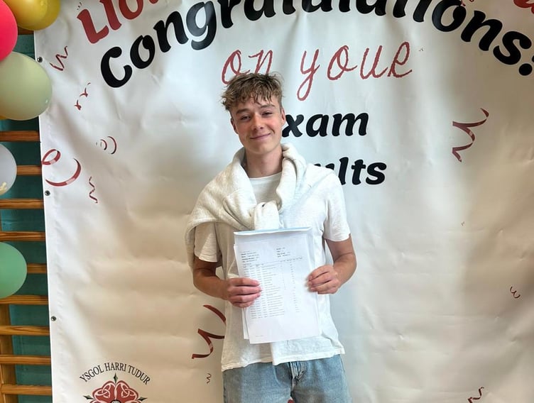 Ysgol Harri Tudur congratulates Year 11 on GCSE success