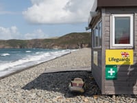 RNLI warns of dangerous surf over holidays