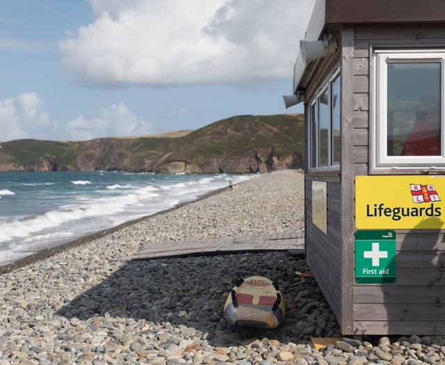 RNLI warns of dangerous surf over holidays