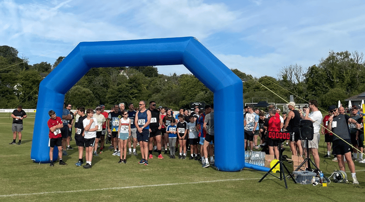 Participants eagerly waiting to start the race
