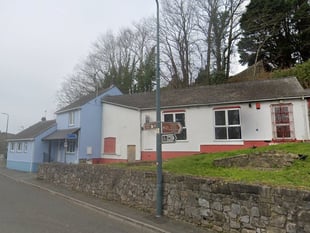 Pembroke diner's late alcohol bid sparks concerns