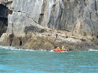 Tenby RNLI rescues stranded swimmers