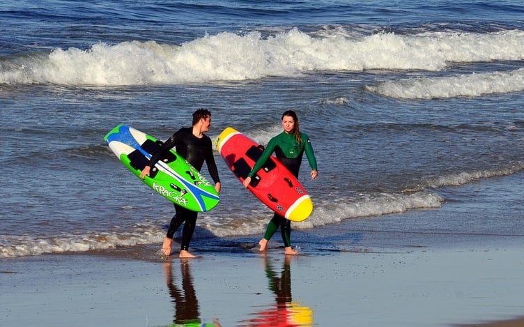 surfers