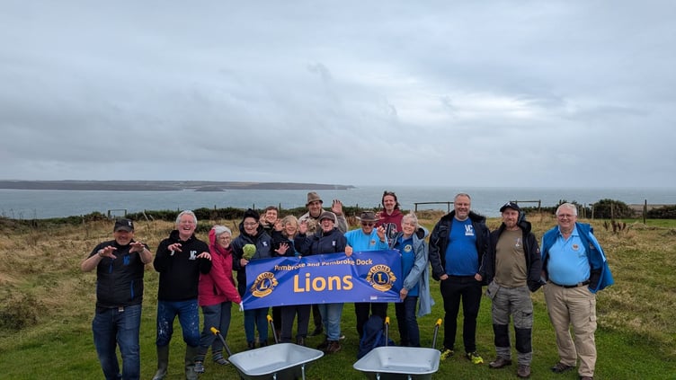 Pembroke and Pembroke Dock Lions donation of two new wheelbarrows to the The VC Gallery for ‘Dig for Victory’ project
