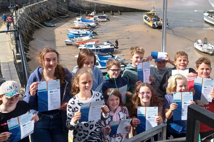 The juniors with their certificates