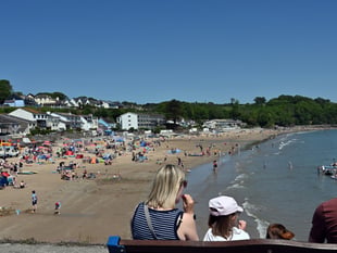 First Minister commits to cleaner Pembrokeshire beaches and rivers