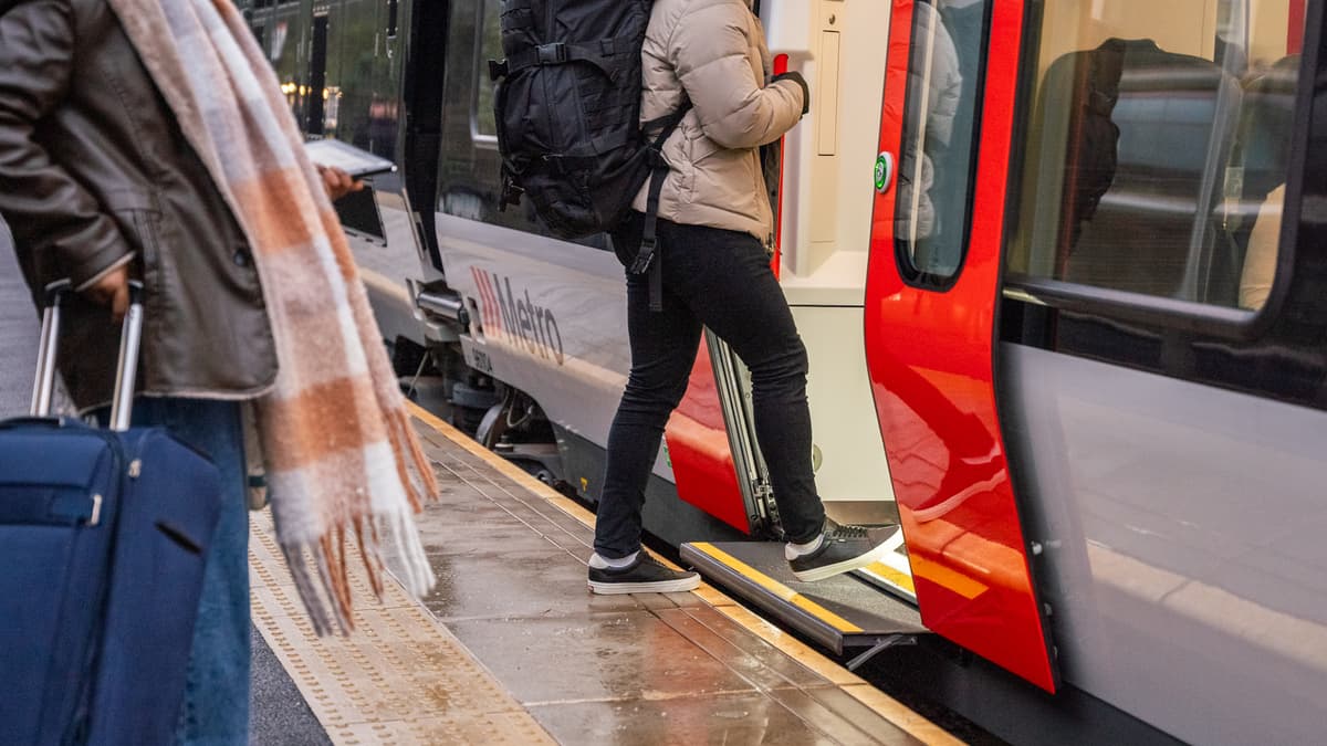 Transport for Wales Sees Rail Punctuality Improvement | Tenby-today...
