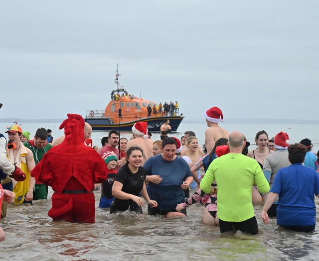 Welsh culture shines at Tenby Swim