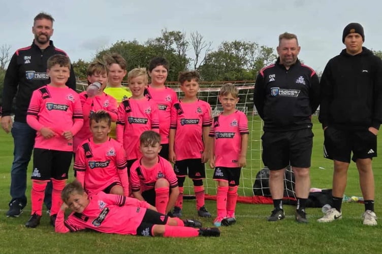 Kilgetty AFC Under 9s Mixed Team with coaches Bryn Hughes, Darren Rossiter and Dylan Edwards