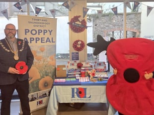 Tenby Mayor launches 2025 Poppy Appeal